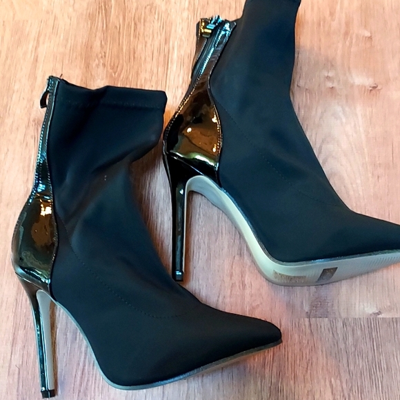 SHE & IN NWOT Shoe booties - Picture 2 of 11